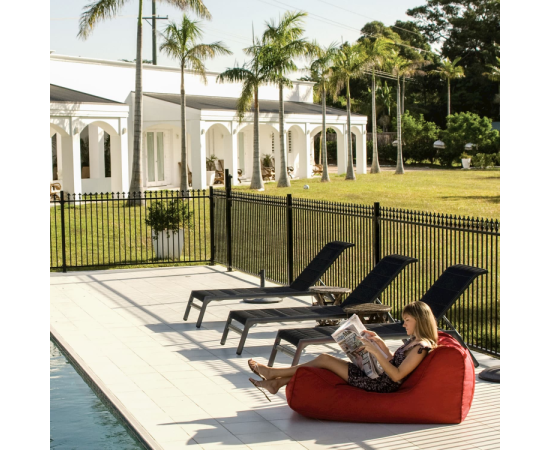 Мягкое кресло Studio Lounger™ - Toro Red (красный)