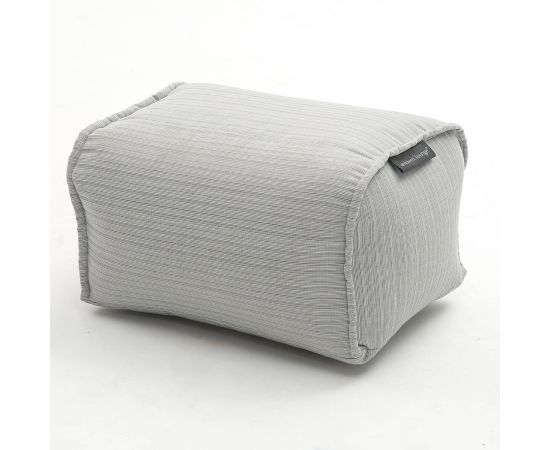 бескаркасный пуф под ноги для улицы и дома серого цвета